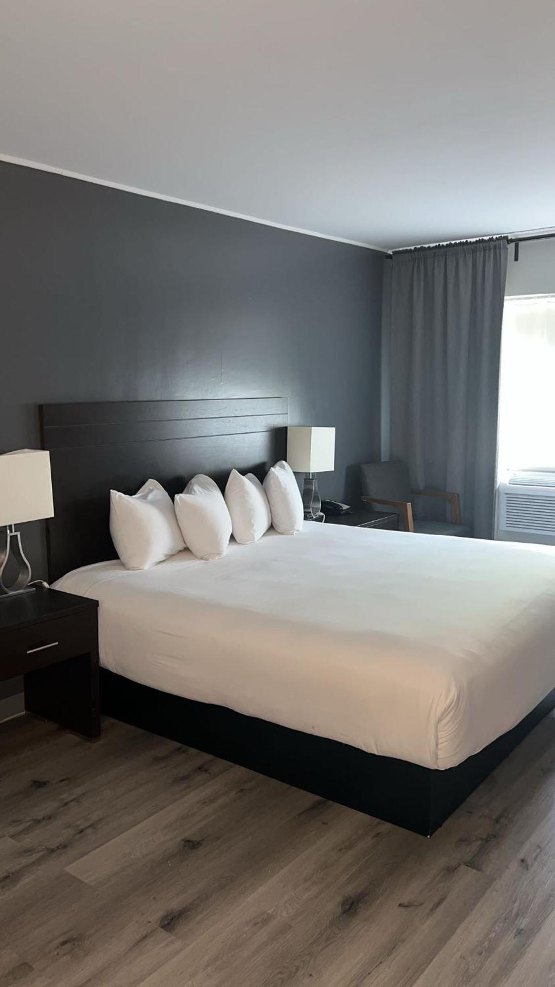 Newstar Hotel Montréal
